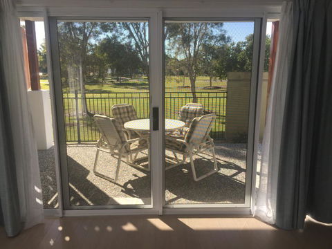 Modern Beach Villa - Accommodation Melbourne 11