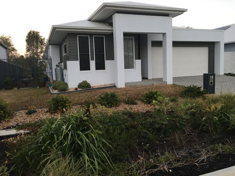 Modern Beach Villa - Accommodation Melbourne 2