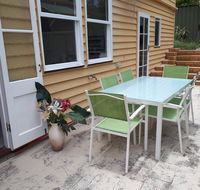 Retro Beach Flat - Accommodation Melbourne