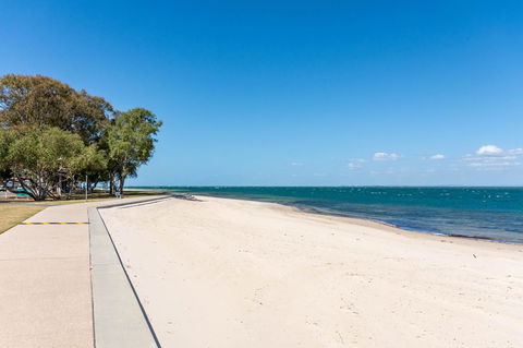 Fantastic Views From This Top Floor Unit! - Accommodation Melbourne 12