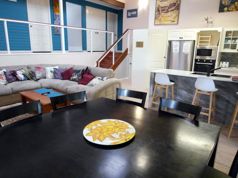 Gone Fishin - Accommodation Melbourne 2