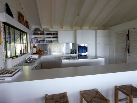 Annie's White House - Accommodation Melbourne 13