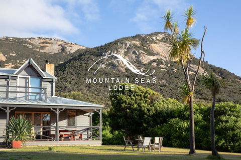 Mountain Seas Lodge - Accommodation Melbourne 0