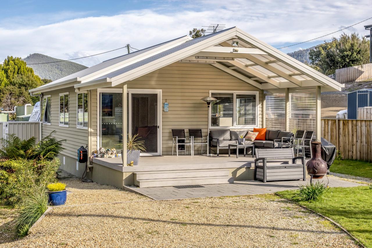 Longley TAS Accommodation Melbourne