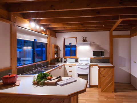 Parnella Adventure Bay, Bruny Island - Accommodation Melbourne 12