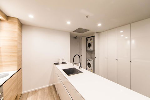 Highgate CBD Apartment - Melbourne 4u 4