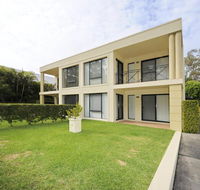 'Bagnall Views' 2/161 Government Rd - Stylish  modern duplex across the road to the waters edge - Accommodation Melbourne