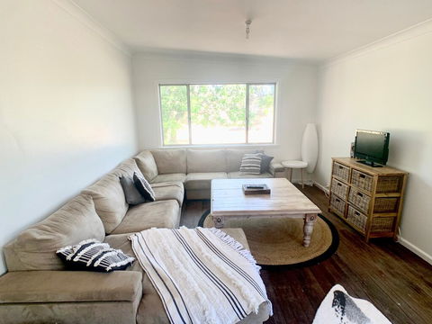 'The Wattles' - True Country Escape Near Wineries - Borenore - Accommodation Melbourne 2