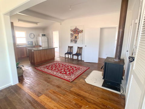 'The Wattles' - True Country Escape Near Wineries - Borenore - Accommodation Melbourne 0