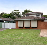 'Willows At The Bay' 111 Horace St - Large House with Aircon WIFI and Boat Parking. - Accommodation Melbourne