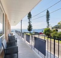 1 'Shoal Towers' 11 Shoal Bay Road - fantastic unit across the road from beach - Accommodation Melbourne