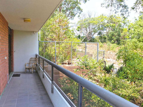 1 'The Commodore' 9-11 Donald St - Ground Floor Unit, Close To Shops, Cafe's And Marina - Accommodation Melbourne 2