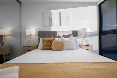 107, Light Filled Cozy Apt In The Heart Of St Kilda - Accommodation Melbourne 2