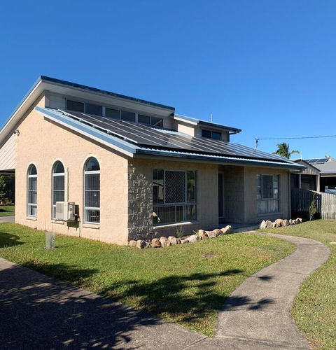 11 Anchovy Street - Tin Can Bay Summer Haven Coastal Retreat - Accommodation Melbourne 3