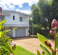 11 Riley St - Stylishly Modern - Accommodation Melbourne