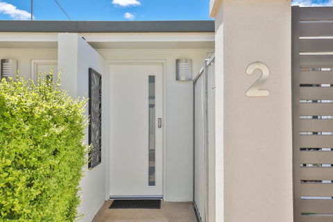 Owner Manager - Melbourne 4u 2