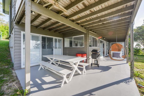12 Merinda Crescent - Accommodation Melbourne 3