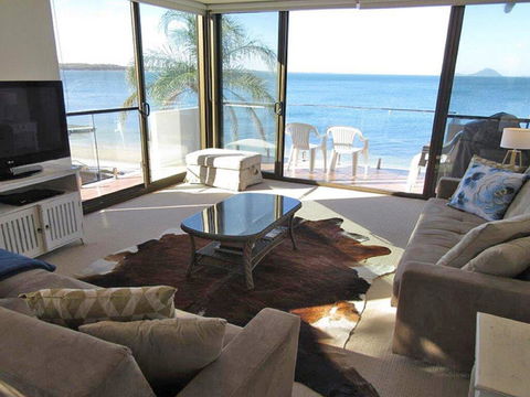 13 'Harbourside', 3-7 Soldiers Point Road - Fantastic Waterfront Unit - Accommodation Melbourne 0