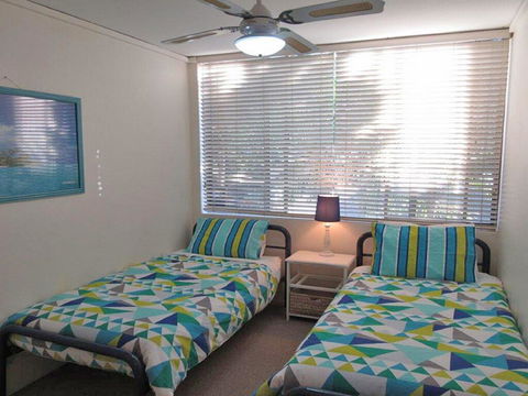 13 'Harbourside', 3-7 Soldiers Point Road - Fantastic Waterfront Unit - Accommodation Melbourne 3