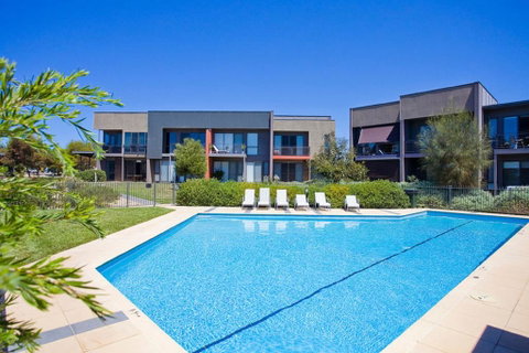 13 Shore Place - Accommodation Melbourne 1
