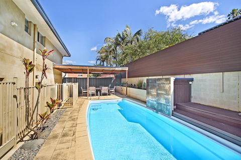 143 Matthew Flinders Drive, Port Macquarie - Accommodation Melbourne 2