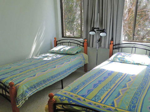 15 'Harbourside' 3-7 Soldiers Point Road - Right On The Waterfront - Accommodation Melbourne 3