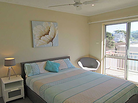 15 'Kanangra', 39 Soldiers Point Road - Fantastic Unit Right On The Water - Accommodation Melbourne 1