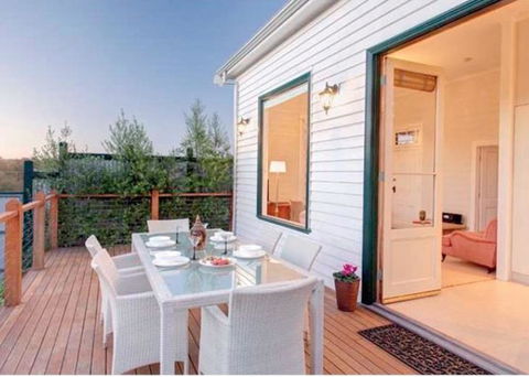 1880s Kananook Boutique Historic Luxury Apartment FSC Private Villa Bairnsdale - Accommodation Melbourne 0