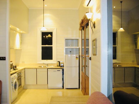1880s Kananook Boutique Historic Luxury Apartment FSC Private Villa Bairnsdale - Accommodation Melbourne 2
