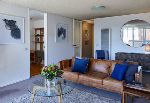 2 Bdrm South Yarra Apt With Balcony And Parking - Accommodation Melbourne 0