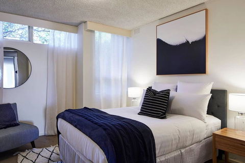 2 Bdrm South Yarra Apt With Balcony And Parking - Accommodation Melbourne 2