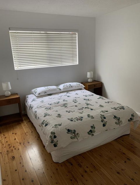 2 Bed Bar Beach Apartment - Stroll To Beach & Cafes, Supermarket Apartment 6 - Accommodation Melbourne 3