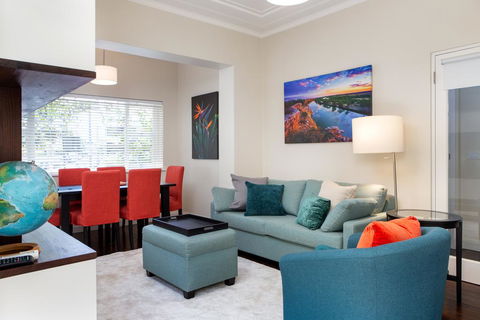 2-Bed Balmain Retreat With Outdoor Patio - Accommodation Melbourne 0