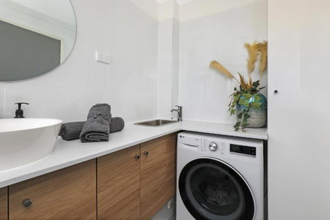 CANAL7-ON THE MOOLOOLABA CANAL! - Accommodation Melbourne 4