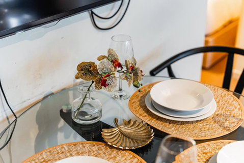 CBD 2-Bedroom With Balcony Near Attractions - Accommodation Melbourne 3