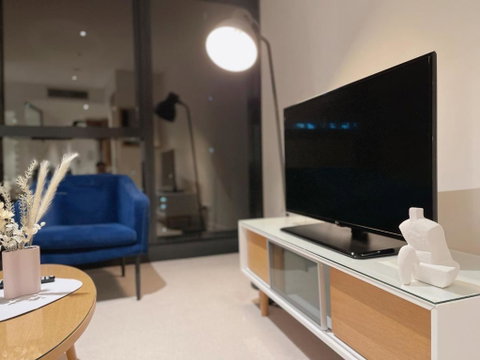 CBD Cozy 2Beds Apt At Brisbane Tallest Building With Free Parking - Accommodation Melbourne 3