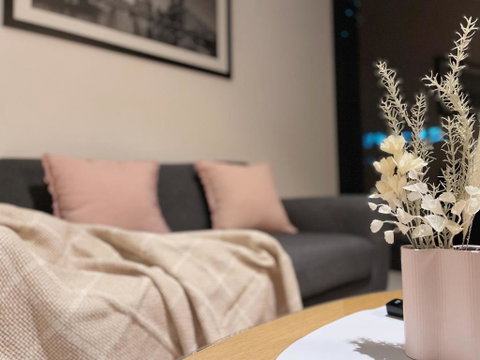 CBD Cozy 2Beds Apt At Brisbane Tallest Building With Free Parking - Accommodation Melbourne 4