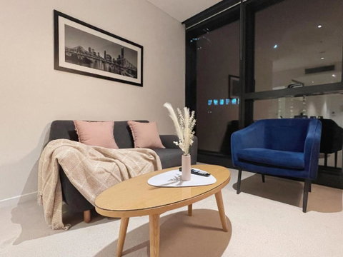CBD Cozy 2Beds Apt At Brisbane Tallest Building With Free Parking - Accommodation Melbourne 1