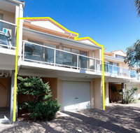 3 'Frangipani' 30 Leonard Avenue - great townhouse with air con - Accommodation Melbourne