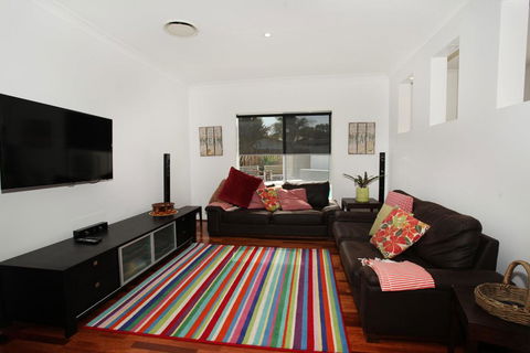 3 Bauhinia Crescent Marcoola - PET FRIENDLY, LINEN SUPPLIED, 500 BOND - Accommodation Melbourne 3