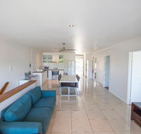 3 Bedroom Apartment // Spence St - Accommodation Melbourne