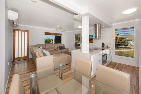 3 Bedroom Renovated Home - Accommodation Melbourne 2