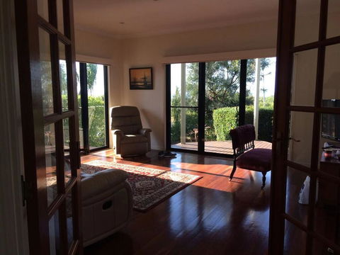 3 Sea/Fraser Island View Deckings, Beachfront, Marina - Accommodation Melbourne 0
