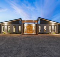 3 WISE MONKEYS MANSFIELD - Accommodation Melbourne