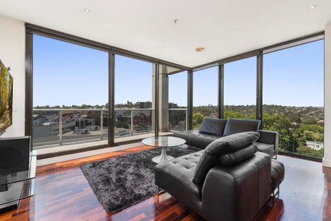 3-Bed Apartment With Parking Near Parks And Dining - Accommodation Melbourne 2