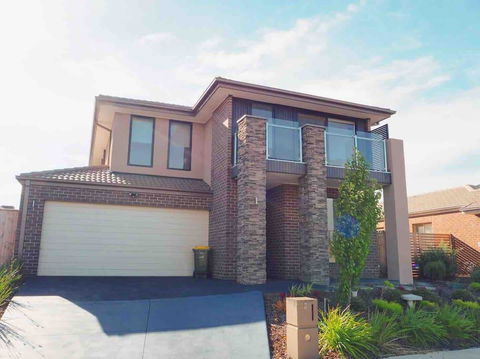 4 Bed 2 And A Half Bath Luxury Villa In Point Cook - Accommodation Melbourne 0