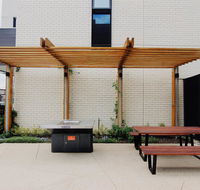 4 free paking 4Bed3Bath Deluxe townhouse - Accommodation Melbourne