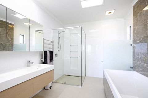 42 Bryan Street - Accommodation Melbourne 3
