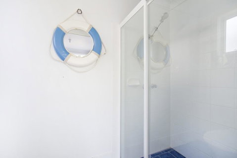 45 Golf Ave - Superb Location - Accommodation Melbourne 3