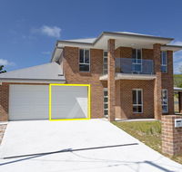 5 Bent Street - huge house with Foxtel  Aircon - Accommodation Melbourne